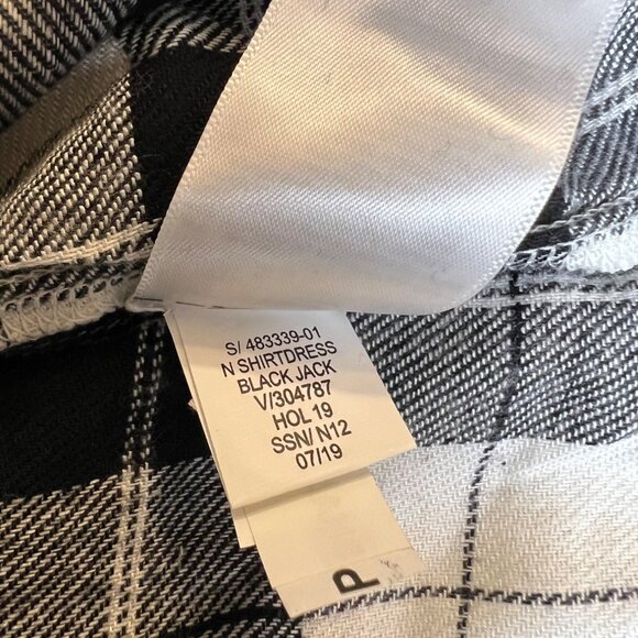 Black And White Plaid Dress - Picture 11 of 13